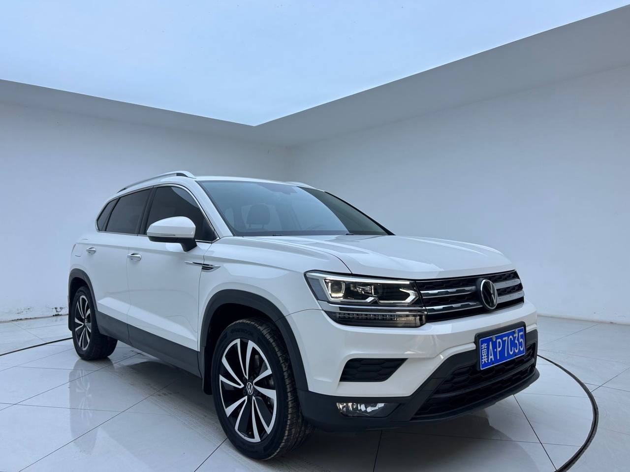 Volkswagen Tharu 2022 под ключ в Челябинске image preview